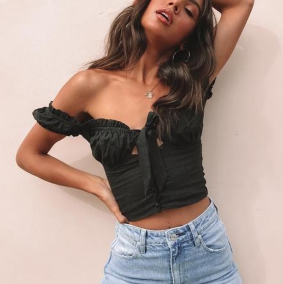 Princess Polly Tops - Princess Polly Elouise Crop Top